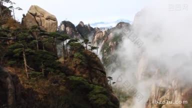 穿越中国山脉的云的时间流逝